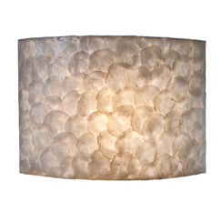 Sfeervolle wandlamp creme schelpen kamer