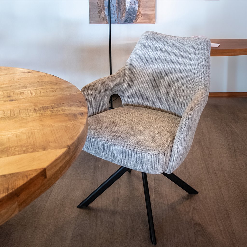 Comfortabele eetkamerstoel met kruispoot