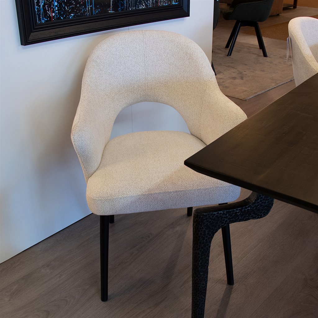 Elegante eetkamerstoel licht grijs met zwarte poot