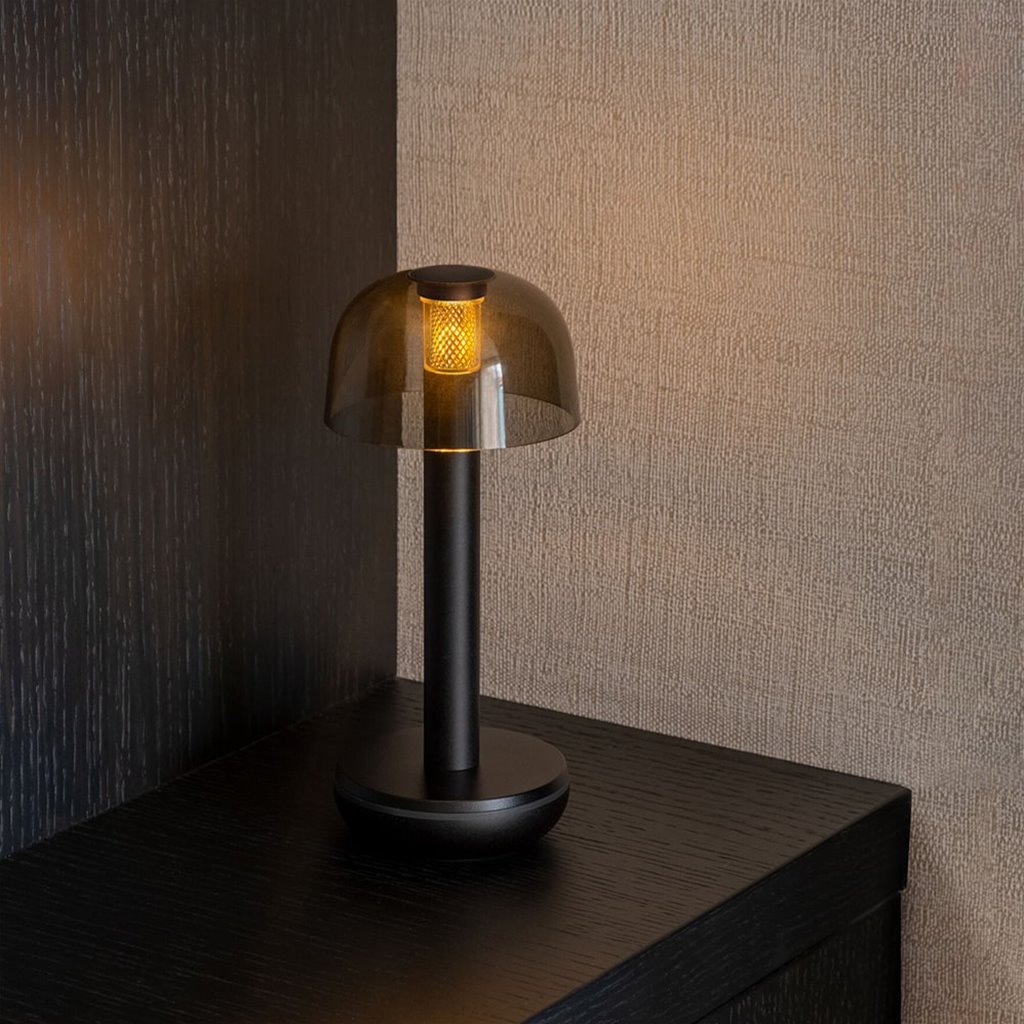 Kleine LED tafellamp oplaadbaar mat zwart met smoke glas