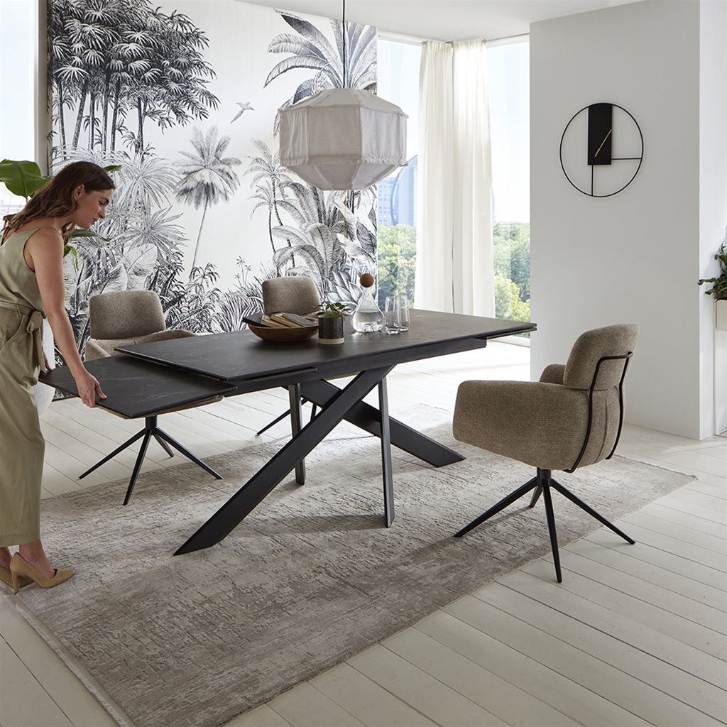 Uitschuifbare eettafel keramiek met glas en zwarte poot